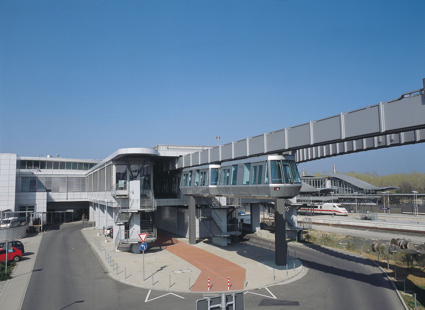 SkyTrain3