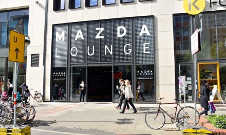 Mazda Lounge auf der Schadowstraße