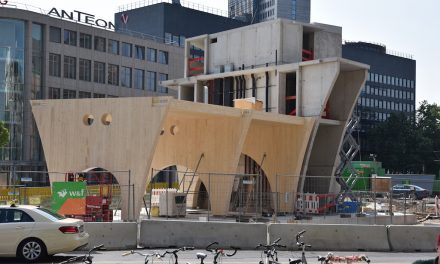 Pavillon am Martin Luther Platz