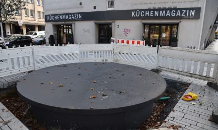 Statt Aufenthaltsqualität — häßliche Dauerbaustelle