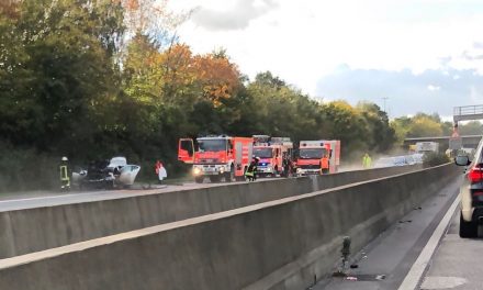 Brennendes Auto verursachte Riesenstau