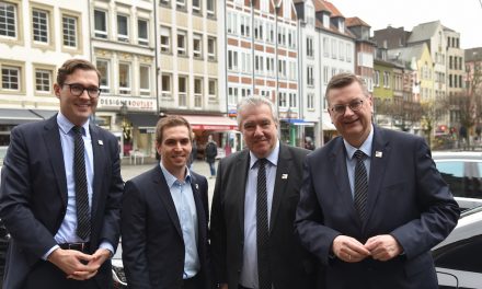 Fußballoffizielle im Rathaus empfangen