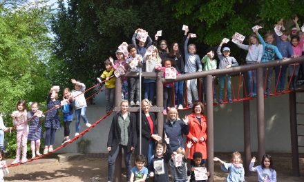 Neues Spielgerät für Kinder der Matthias-Claudius-Schule