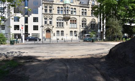 Schöner Platz für Brautpaare vor dem Standesamt