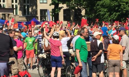 ADFC STERNFAHRT DURCH DÜSSELDORF