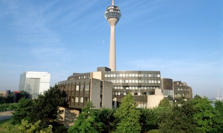 Der Landtag am Rhein wird 30