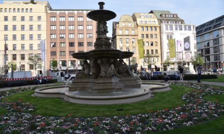 Schalen- und Tritonenbrunnen außer Betrieb