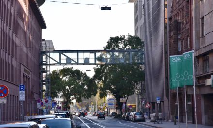 Fußgängerbrücke auf der Kasernenstraße wird abgerissen