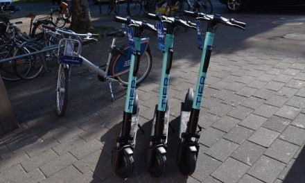 E‑Scooter in Düsseldorf angekommen.