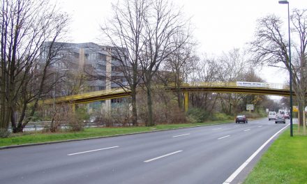 Kennedydamm: Fußgängerbrücke wird abgerissen