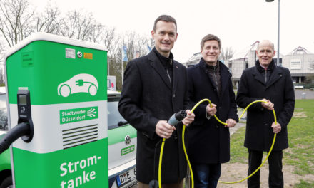 Generationswechsel im Nordpark: Neue Elektro-Ladesäule am Aquazoo