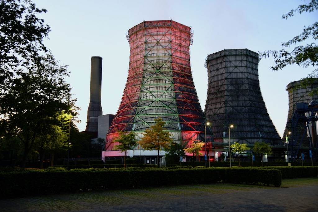 Kühlturm bei den Stadtwerken in Flingern Foto: LOKALBÜRO