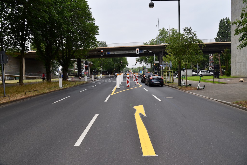 Einrichtung Pop-up-Radweg für Düsseldorf Foto: LOKALBÜRO