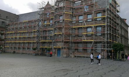 Sanierungsarbeiten am historischen Düsseldorfer Rathaus