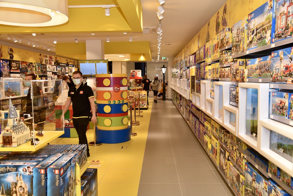 Blick in den neuen Lego-Store Foto: LOKALBÜRO