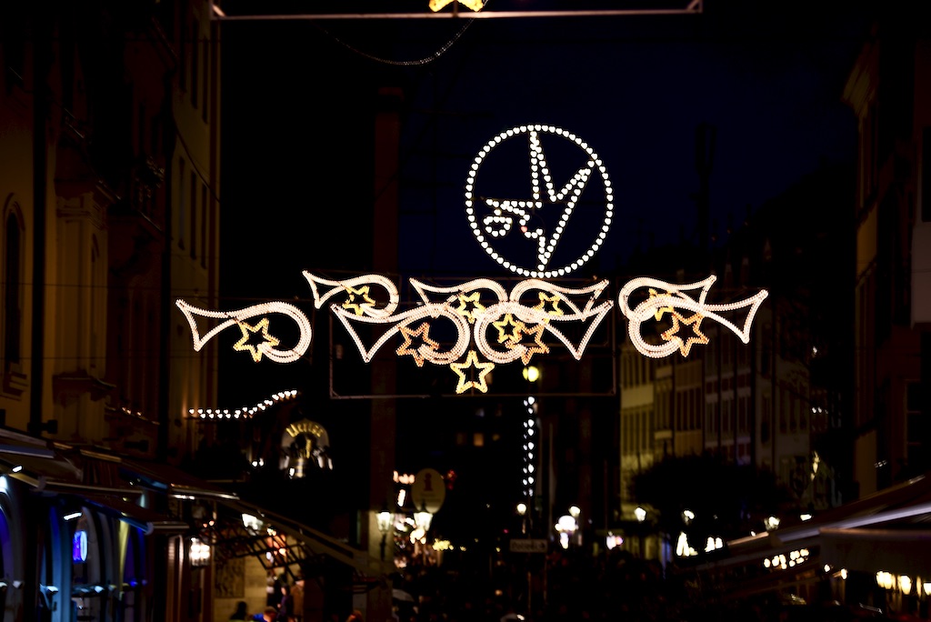 Weihnachbeleuchtung in der Altstadt Foto: LOKALBÜRO