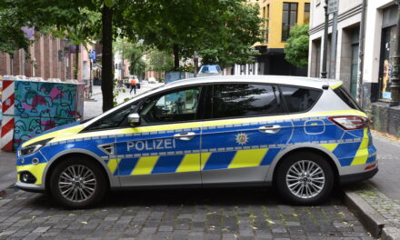 Altstadt — Polizeieinsatz gegen jugendliche Randalierer