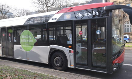 Buslinie 735 fährt eine Umleitung