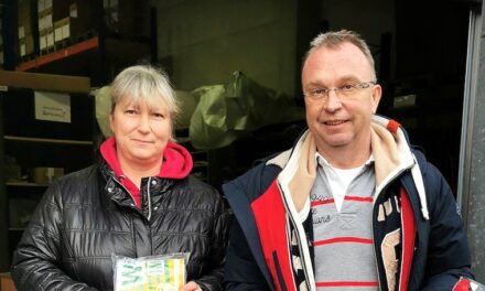 111 Schals für den GuteNacht-Bus