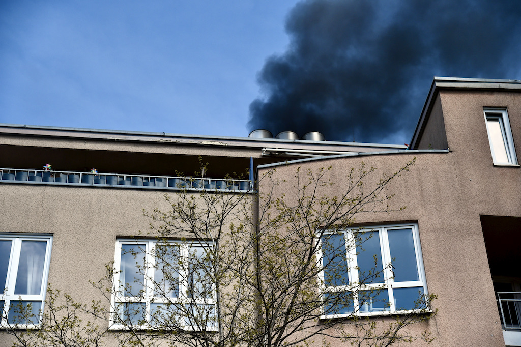 Feuer im Parkhaus in der Klosterstraße Foto: LOKALBÜRO