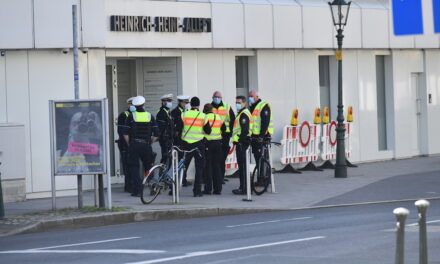 OSD und Polizei beenden Party in Gerresheim