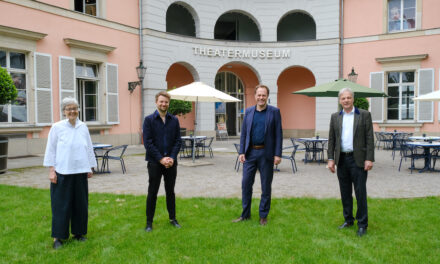 Oberbürgermeister Dr. Keller besucht Theatermuseum Düsseldorf