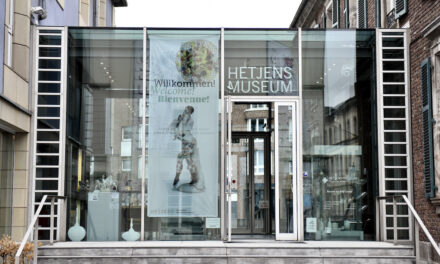 Eine blumige Zeitreise im Hetjens-Museum unternehmen