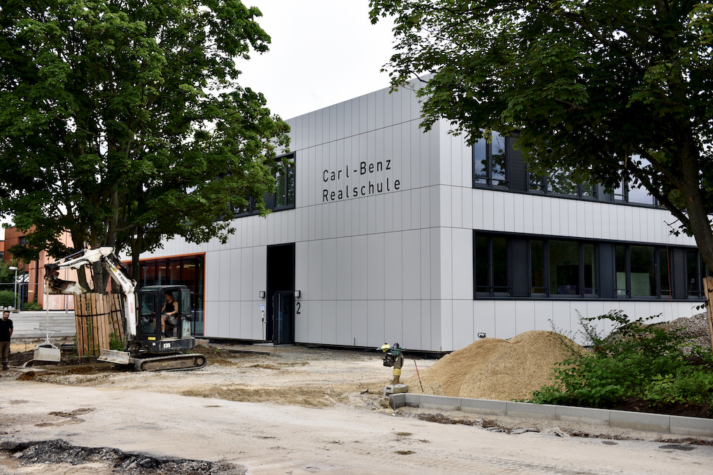 Carl-Benz-Realschule Foto:LOKALBÜRO
