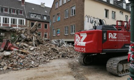 Abriss der Häuser in der Ritterstraße und an der Eiskellerstraße haben begonnen