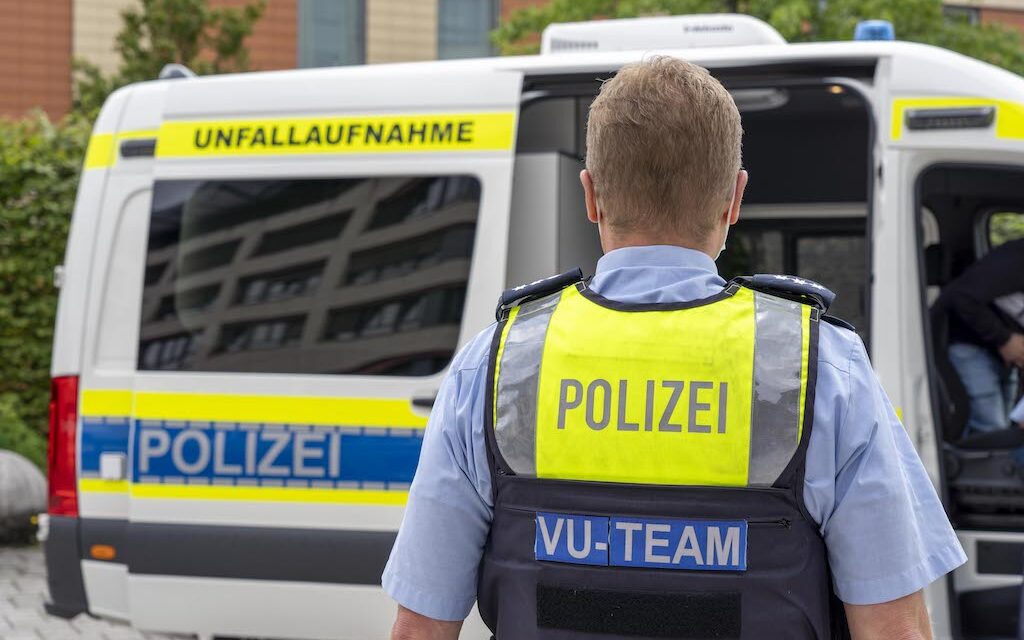Oberbilk – 15-Jährige von Pkw angefahren und verletzt – Polizei ermittelt wegen Unfallflucht – Zeugen gesucht