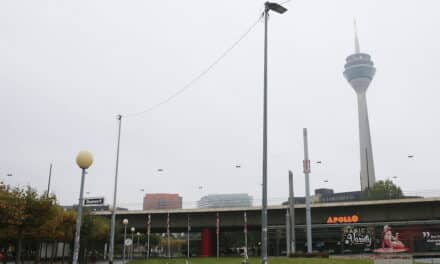 Landeshauptstadt Düsseldorf errichtet Lichtmasten für mehr Sicherheit an der Rheinuferpromenade