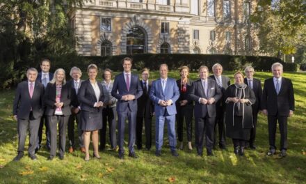 Ministerpräsident Hendrik Wüst ernennt Kabinett