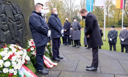 Gedenken zum Volkstrauertag auf dem Nordfriedhof