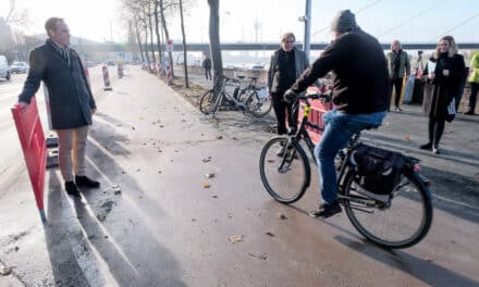 Neuer Radweg am Joseph-Beuys-Ufer eröffnet