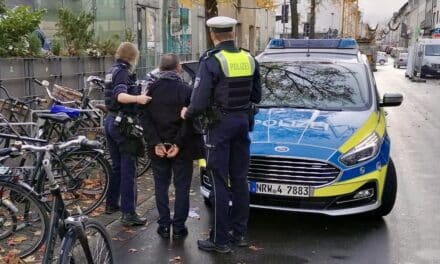 Taschendieb im Bastian am Carlsplatz gestellt