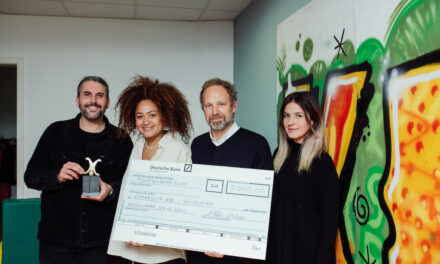 Wempe vergibt den Preis für das Düsseldorfer Ehrenamt an den Kinderclub KIBI