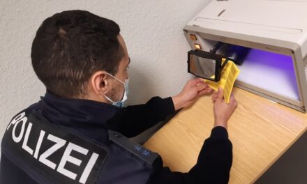 Bundespolizei stellt gefälschten Impfpass sicher