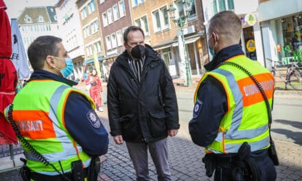 OB Dr. Keller besucht an Karnevalstagen Pflege- und Ordnungskräfte