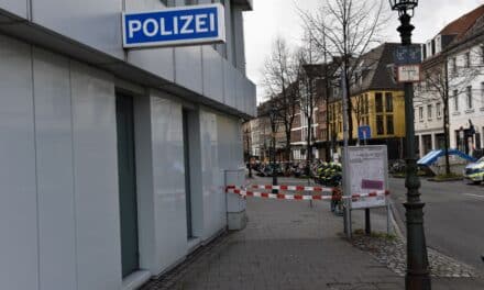 Abschlussbilanz — Sturmtief über Düsseldorf — bisher 42 wetterbedingte Feuerwehreinsätze