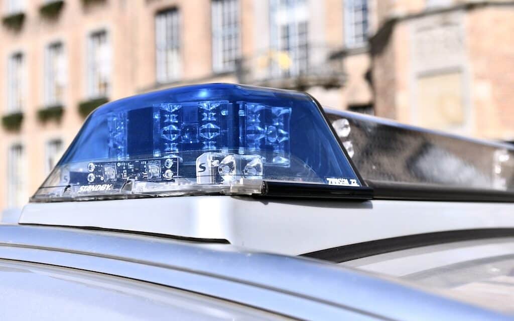 Fake-Polizisten versuchten 83-jährige Rentnerin um Erspartes zu bringen