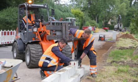 Provisorischer Hochwasserschutz entlang der Nördlichen Düssel