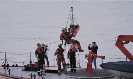 Spektakuläre Rettung auf dem Rhein