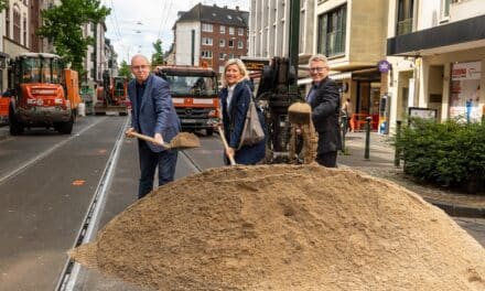 Spatenstich für den barrierefreien Ausbau der Haltestelle „Venloer Straße“