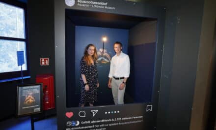 Instabox im Aquazoo lädt zu Selfies mit Tiefseemonster ein