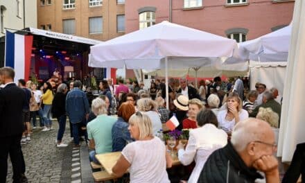 Harmonie pur beim 20. Düsseldorfer Frankreichfest