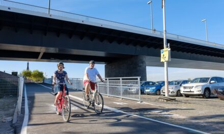Neue Rampe für Radfahrer und Fußgänger am Joseph-Beuys-Ufer eröffnet