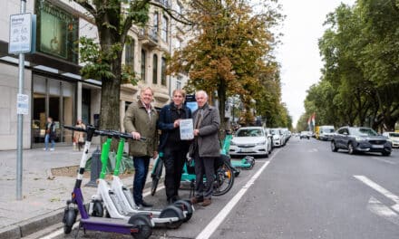 Neue Regeln schränken E‑Scooter-Parken auf der Kö ein