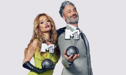 Rita Ora und Taika Waititi moderieren die MTV EMAs 2022