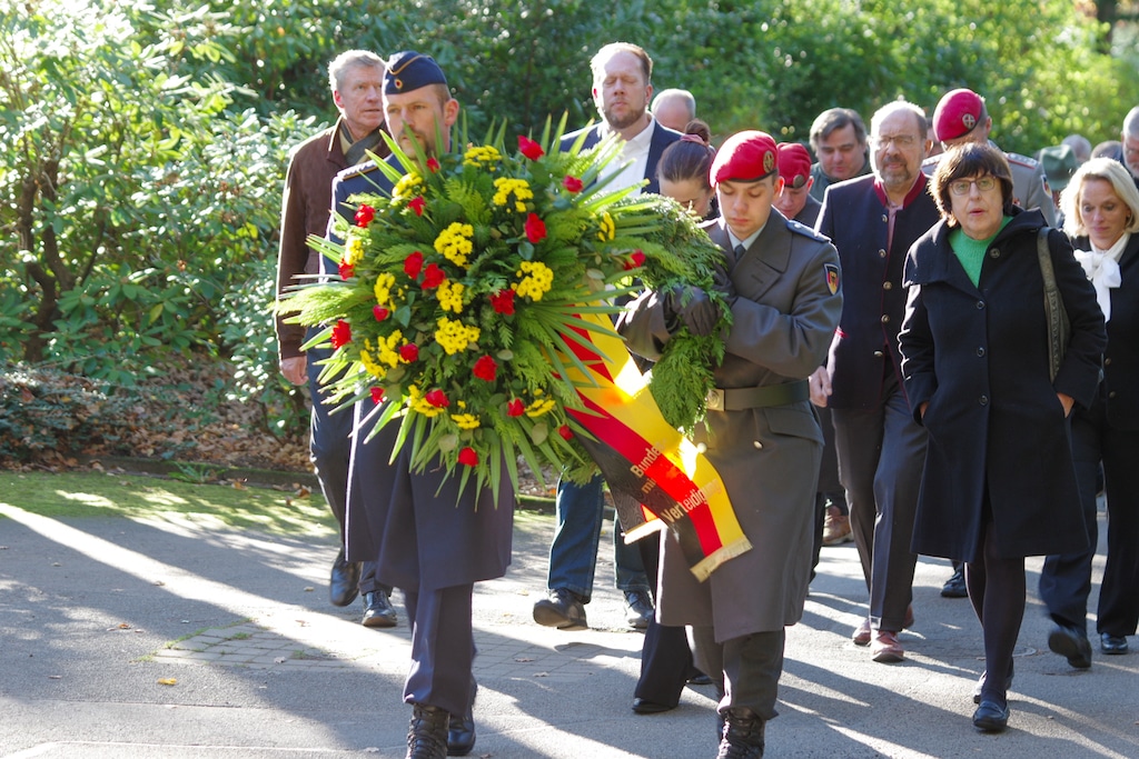 Volkstrauertag auf dem Waldfriedhof Gerresheim Foto LB / Olaf Oidtmann