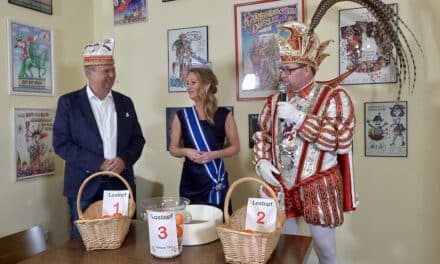 Reihenfolge der CC-Vereine im Rosenmontagszug durch das Prinzenpaar im Haus des Karnevals ausgelost